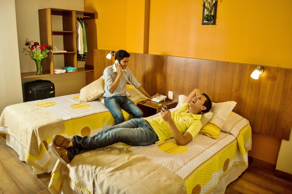 Hotel Mitru - Tarija Pokoj fotografie