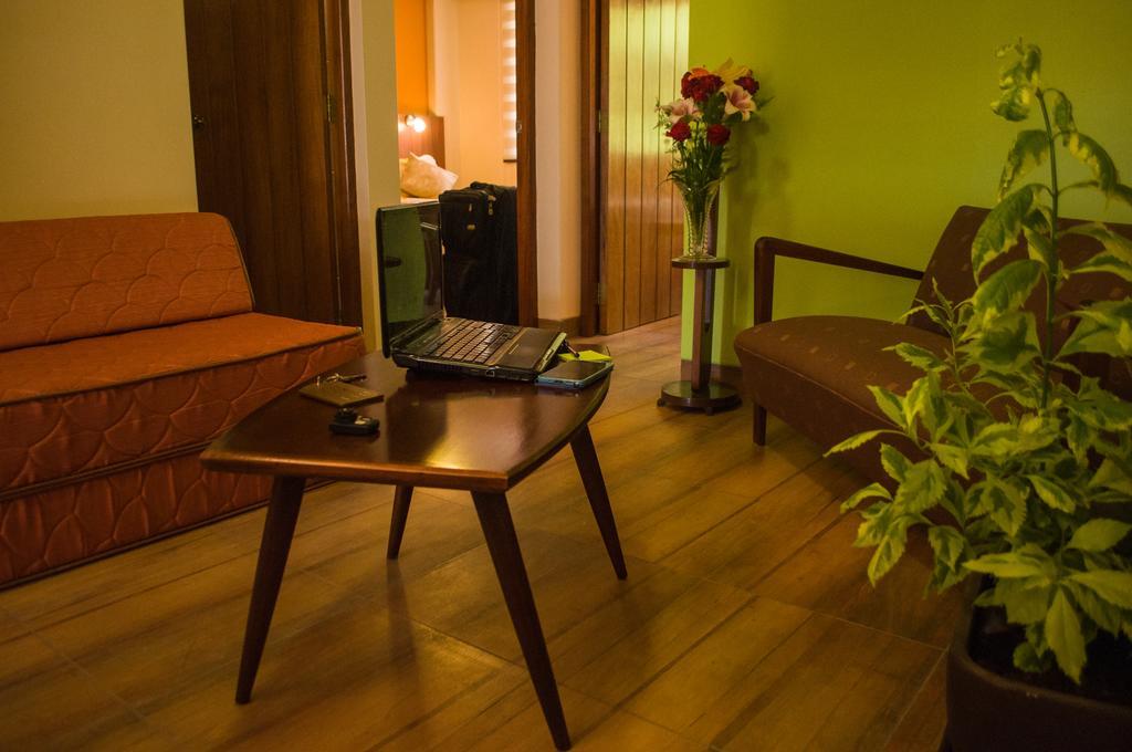 Hotel Mitru - Tarija Pokoj fotografie